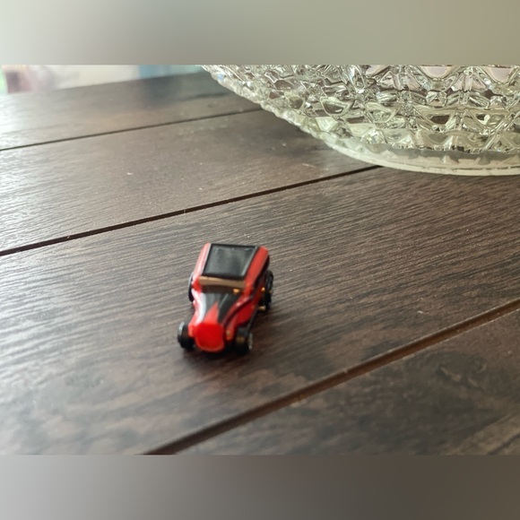 Vintage Micro Machines Ford ‘32 Chopped Custom Insides w/mini Black & Red 1989 - Picture 6 of 11